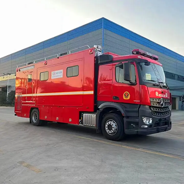 Vehículo de rescate de incendios Mercedes, camión de bomberos, camión de comando de bomberos, vehículo de comunicación