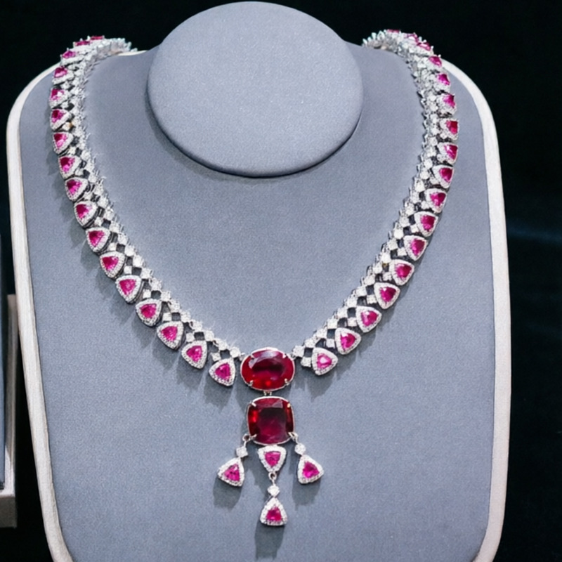 collier rouge