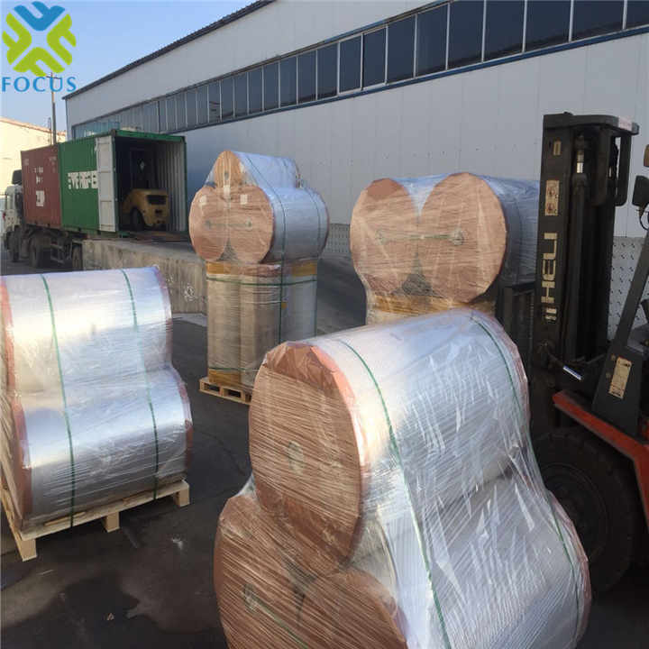 4.5ไมครอนฟิล์มโพลีเอสเตอร์สำหรับการพิมพ์ Metalized ล้างฟิล์ม Pet วัสดุบรรจุภัณฑ์ม้วน