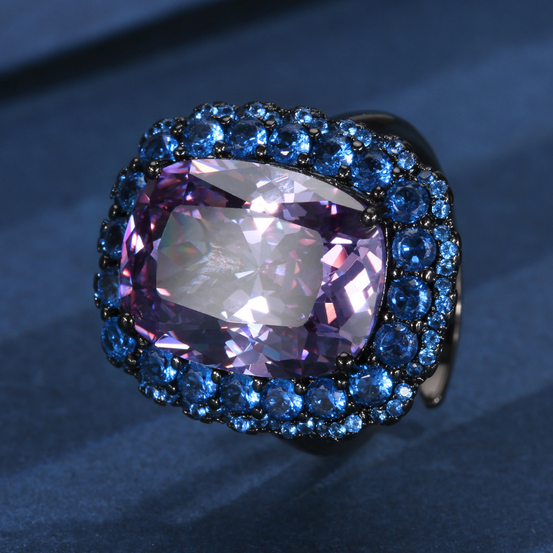 Bird's Nest cut blue ring