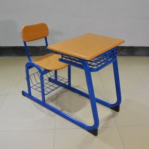 カスタマイズされた学校家具子供研究テーブル結合椅子教室木製テーブルセットフルハードメタルフレーム付き - Product Image 6