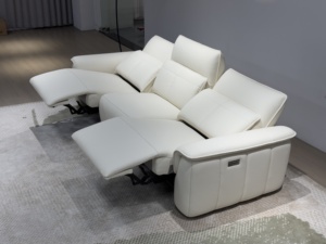 Toptan Üretim Yüksek Kaliteli 3 Kişilik Elektrikli Modern Hakiki Deri Yatarlı Kanepe Takımı USB Şarjlı - Product Image 2