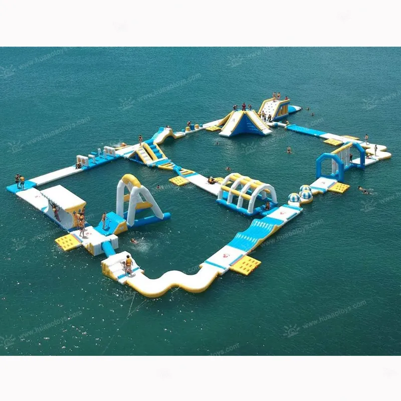湖の大きな浮島インフレータブルウォーターパークゲーム