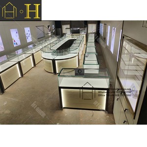 优雅的珠宝展示柜定制商店商场陈列室手表和珠宝亭珠宝展示柜