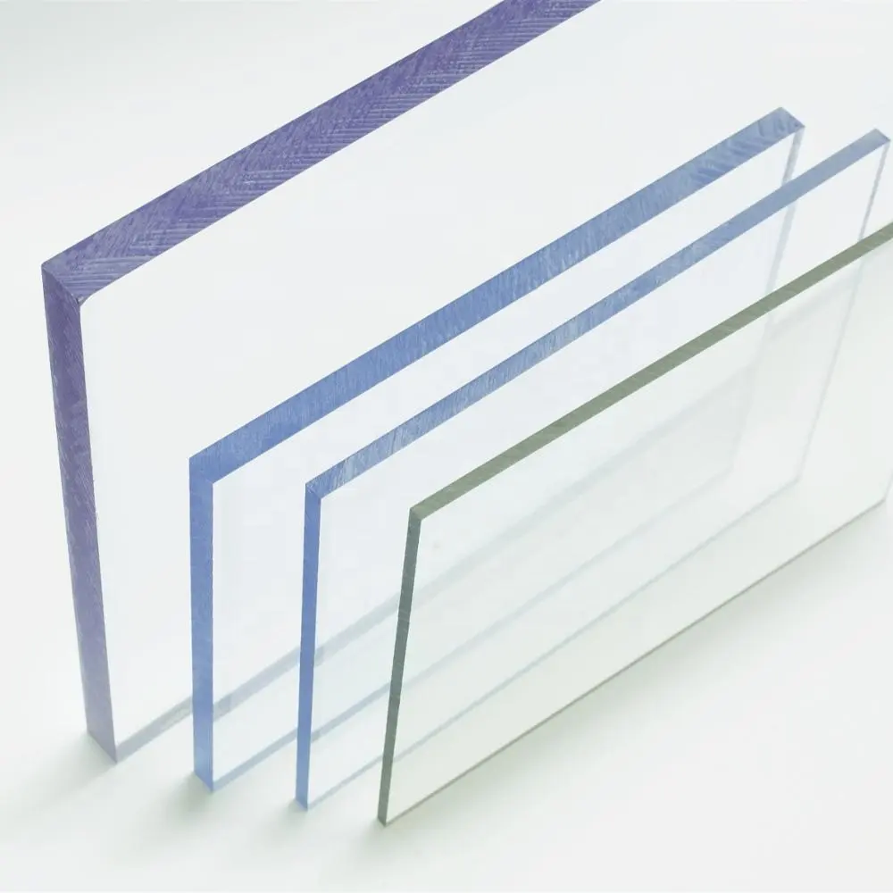 Feuille de polycarbonate transparent solide résistant aux rayures pour toit en polycarbonate gaufré feuille de rouleau solide