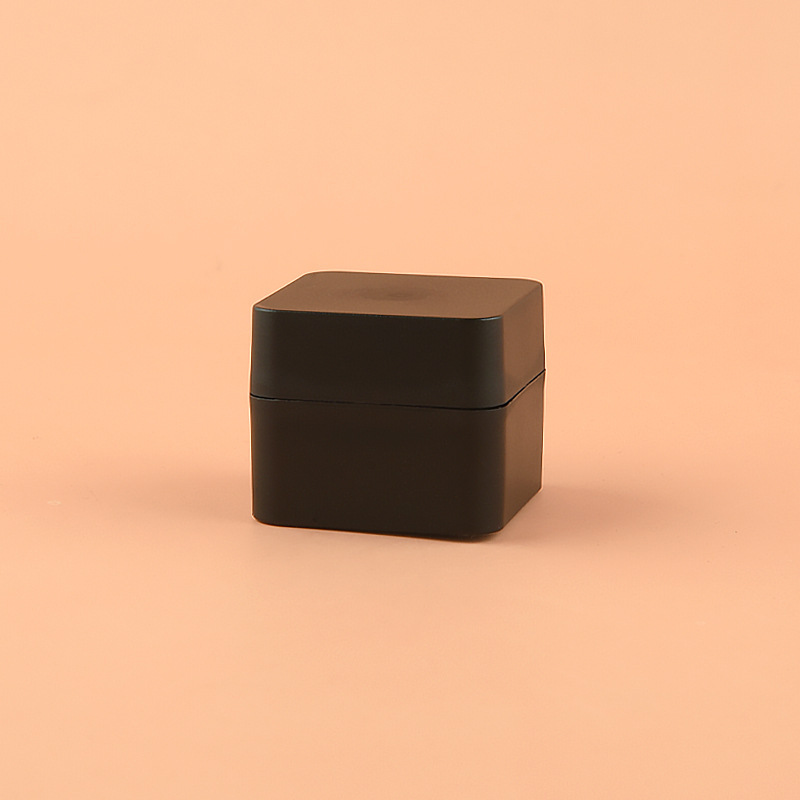 (black) scrub