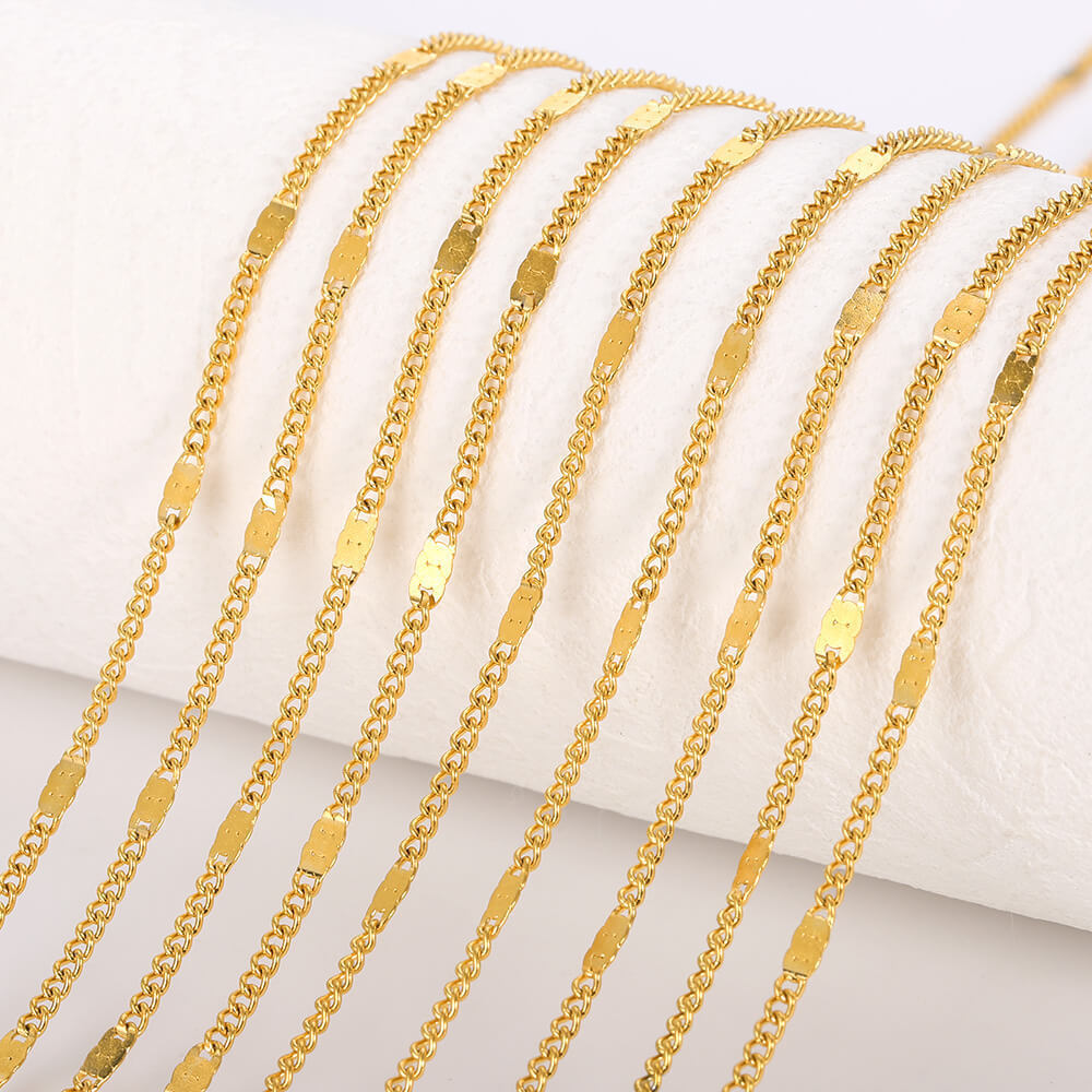 Cadena Curb con relieve de 2mm - Oro