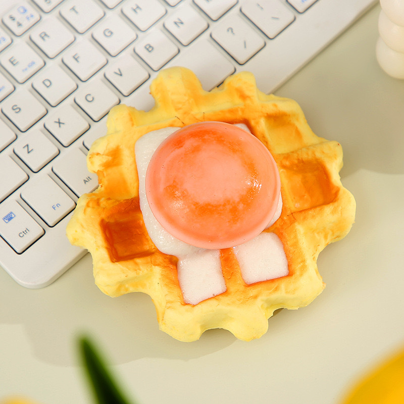 Waffe egg orange