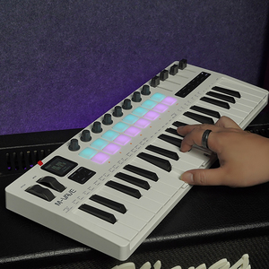 M-Vave SMK-37 PRO Mini MIDI клавиатура с 37 скоростными чувствительными клавишами, поддержка беспроводной связи с 16 RGB, пульт управления барабанными колодками - Product Image 2