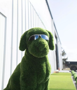 ペット装飾用カスタマイズ可能な屋外人工動物用草PEモジュラー材料スチール構造景観犬用クマ - Product Image 1