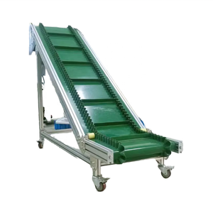 Transportador inclinado tipo Z para sistema de transporte de materiales. - Product Image 1