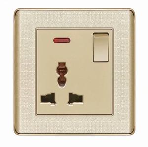 Enchufe universal multifunción, toma de corriente con puerto usb
