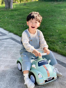 New Children's Walker 1-3 <strong>Years</strong> <strong>Old</strong> <strong>2</strong> <strong>Boys</strong> and Girls Gift Toy Car Anti-rollover Scooter Retro Skateboard