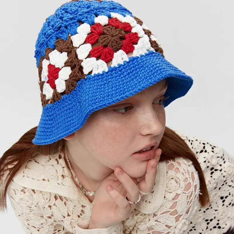 다채로운 니트 양동이 모자 꽃 크로 셰 뜨개질 양동이 모자 손으로 만든 Cloche 모자 뜨개질 모자 비니