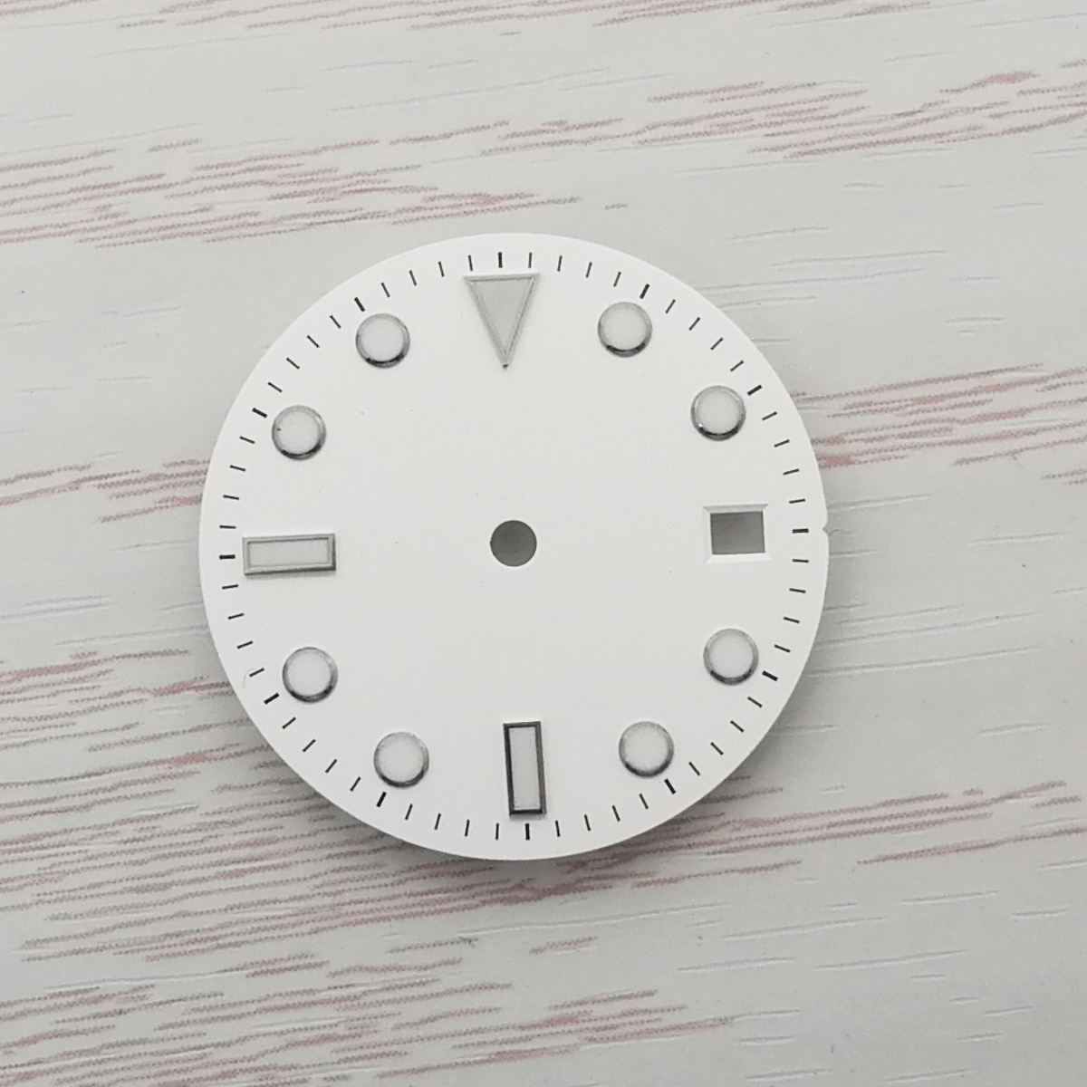 ETA Miyota สีขาว