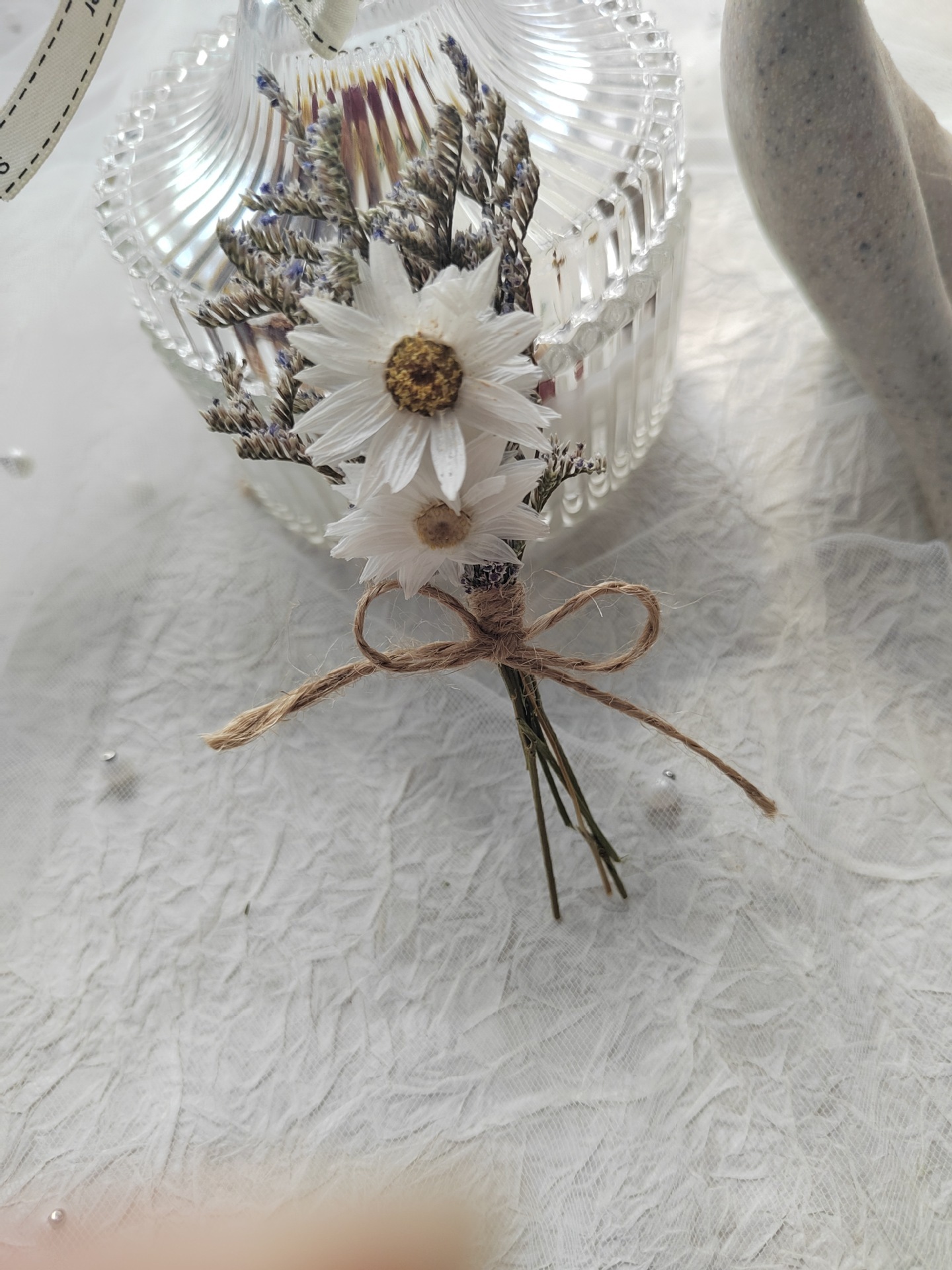 White daisy