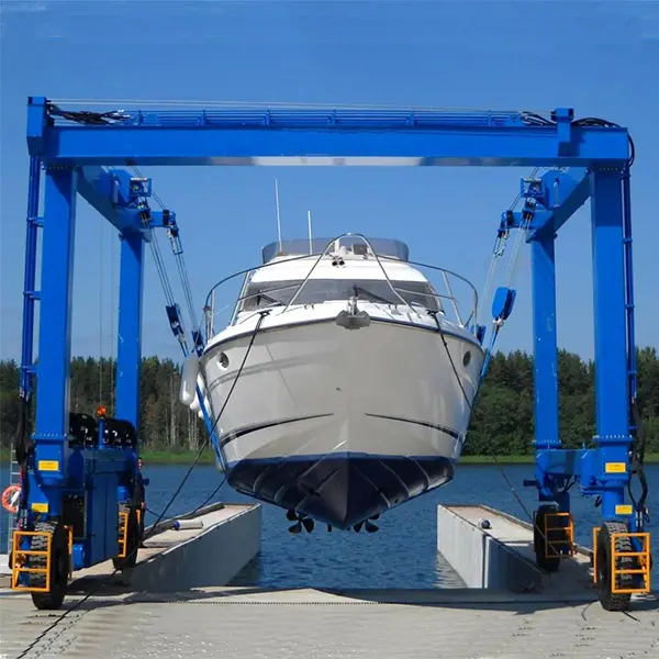 Factory Price 25~800 Ton Mobile Boat Hoist Marine Travel Lift For Sale
