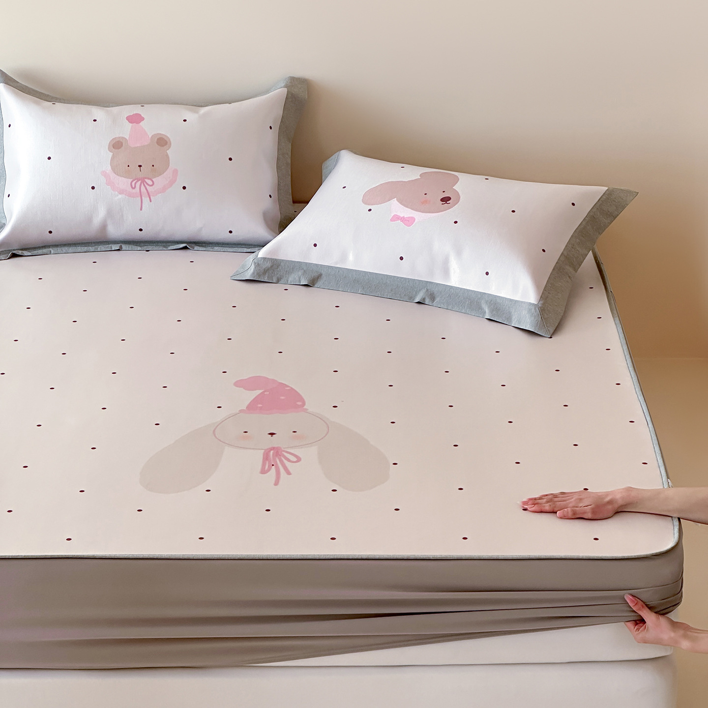 Fitted Sheet with Tsukino Polka Dots