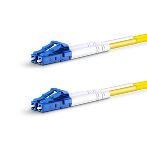 Fabrika doğrudan satış Fiber optik kablo Ftth Pvc ceket iletişim kablosu esnek Lc <span class=keywords><strong>Upc</strong></span> Fiber optik yama kablosu
