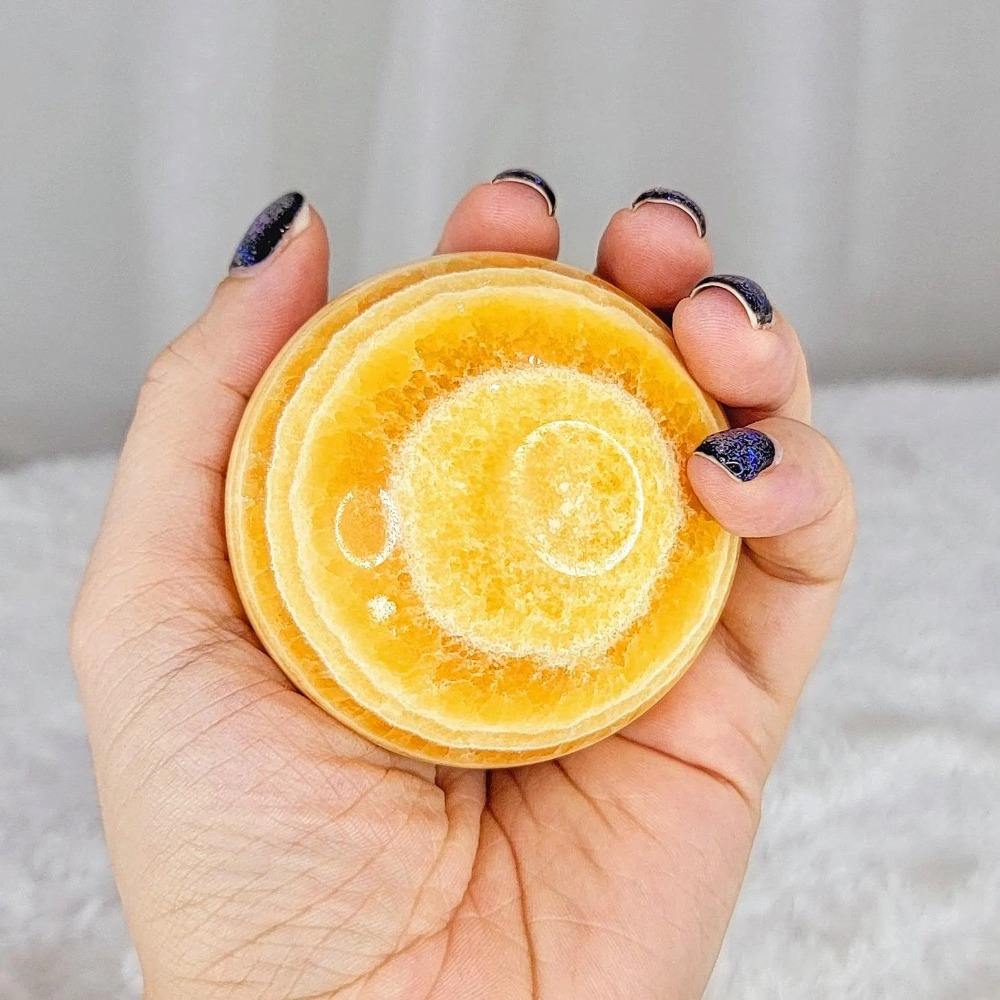 ลูกบอลแคลไซต์สีเหลือง