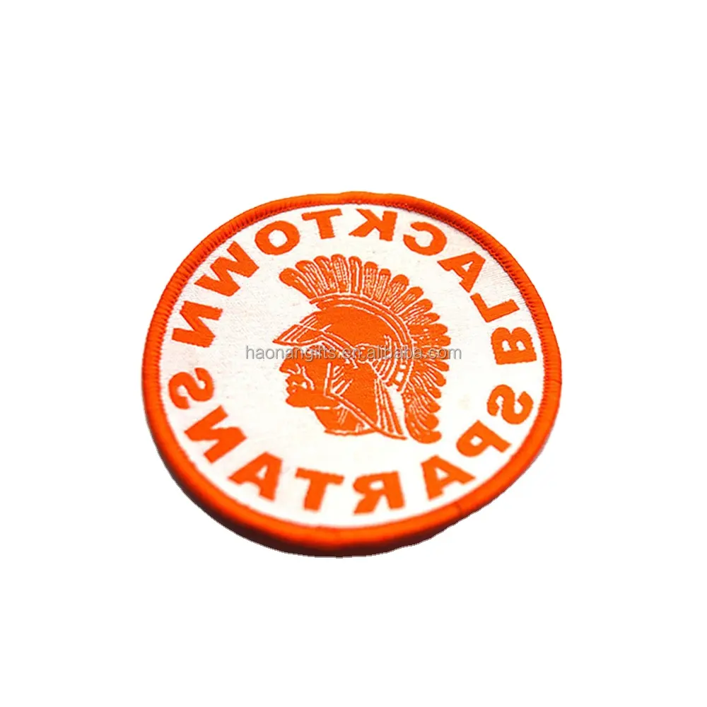 Logo con etichetta in tessuto di design personalizzato all'ingrosso in ferro su toppe