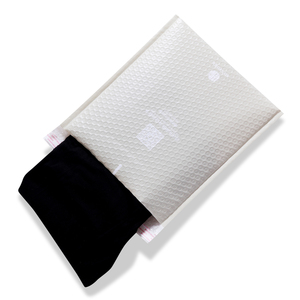 Custom D2w Biodegradable Poly Shipping Packaging Padded Envelope 4x6 4x8 6x9 6x10 Metallic Holographic Bubble Mailer - Product Image 5