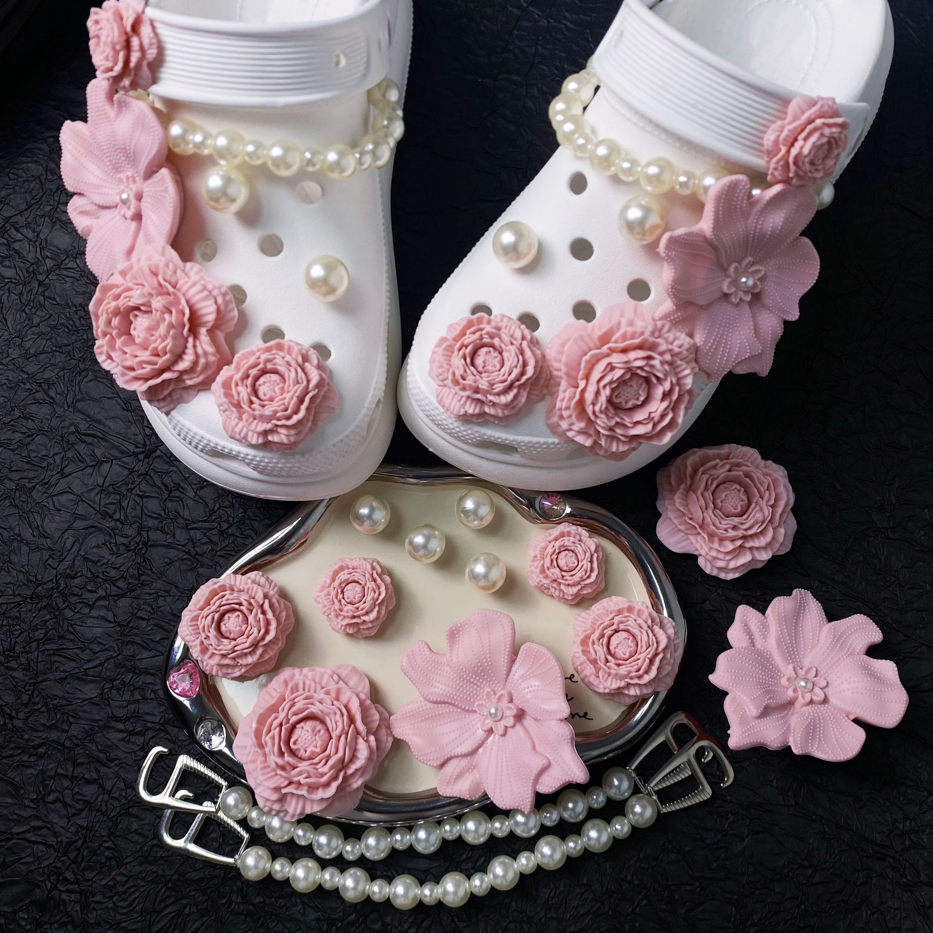 Chaîne de perles rose bouquet, 14 boucles, sans chaussures.