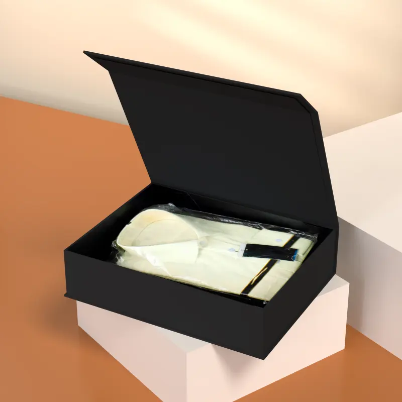 कस्टम डिजाइन लक्जरी तह कार्डबोर्ड बॉक्स पुरुषों के टी-शर्ट परिधान मैलर केस
