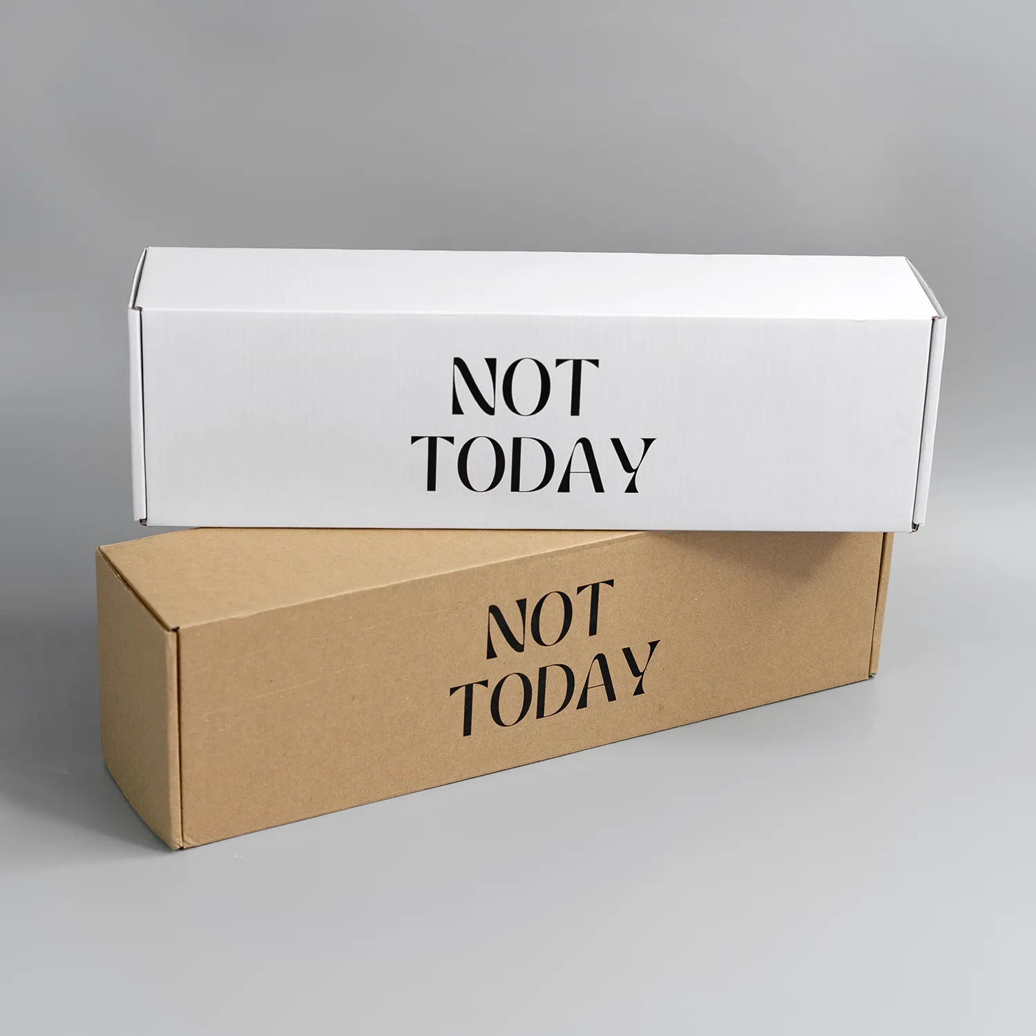 Boîte en papier ondulé rectangle avec logo personnalisé emballage de chaussures vêtements cosmétiques boîte en carton d'expédition express pour courrier