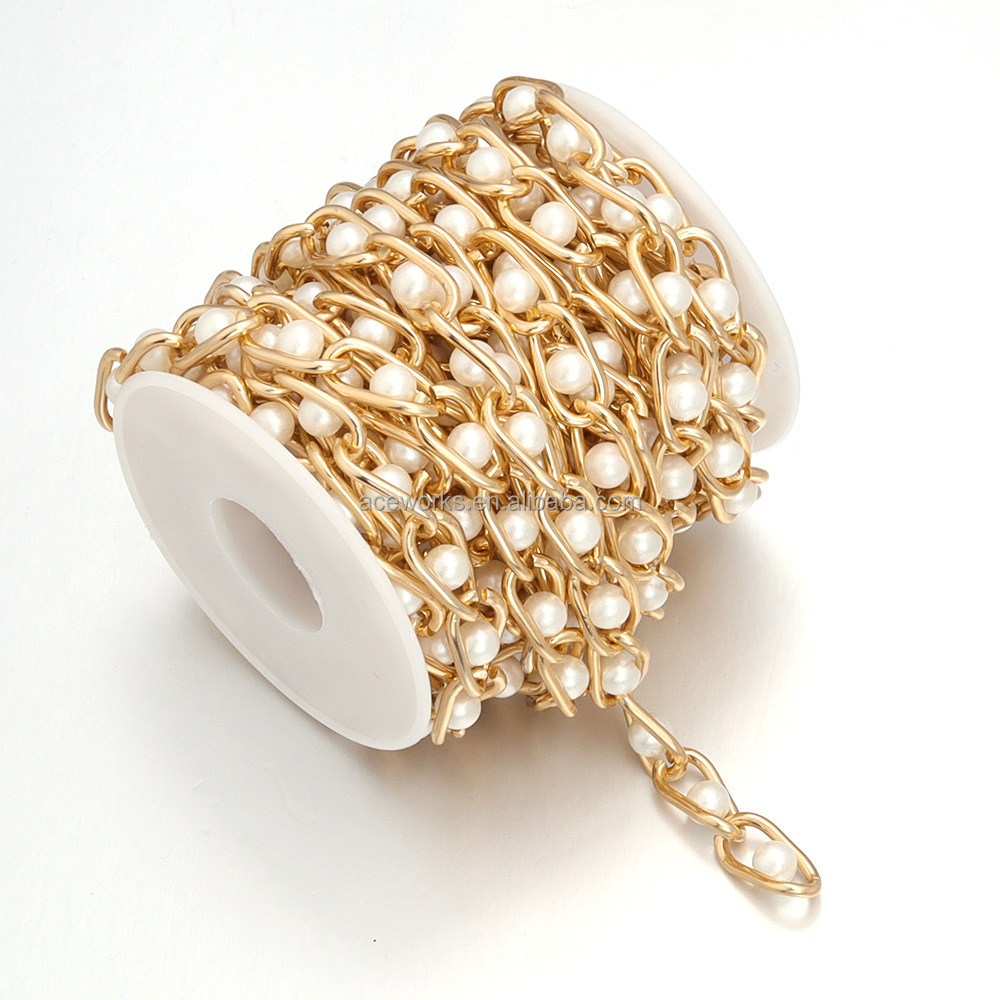 Cadena de cuentas de oro