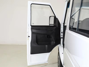 2024 Ivecos Turbo günlük 2.5T A35 M1 kısa aks ile hafif yolcu Van düşük çatı ikiz lastik manuel dişli kutusu 5-9 koltuk kapasitesi - Product Image 5