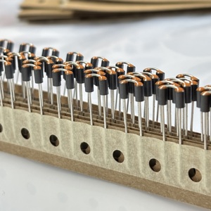 Bộ lọc điện dung ba thiết bị đầu cuối và bộ lọc ức chế tiếng ồn EMI được sản xuất từ nguồn tại Trung Quốc - Product Image 5