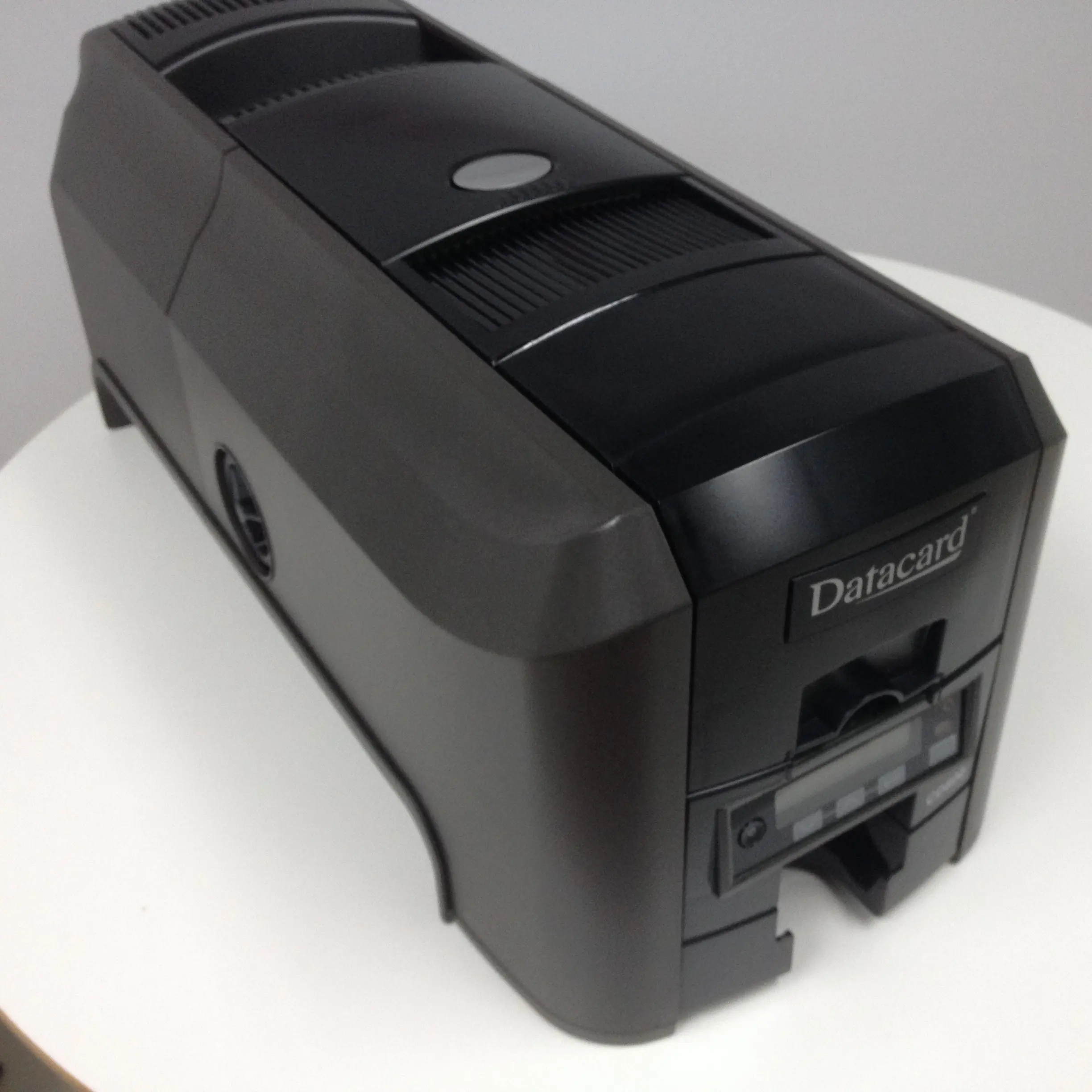Односторонний пластиковый принтер для смарт-карт Datacard CD800