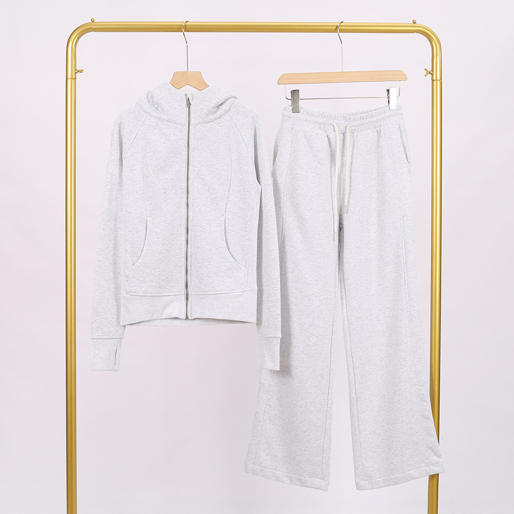 Conjunto de sudadera y pantalón deportivo slim fit gris y blanco