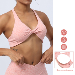 Leopar baskı Yoga kıyafet Kink spor sutyen spor şort 2 parça Set kadın spor Activewear Fitness Yoga giyim kadın giysileri
