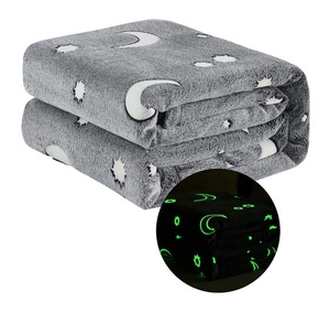 Yeni rahat lüks süper yumuşak bulanık yıldız ay desen gri Glow koyu flanel peluş parlayan aydınlık bebek atmak battaniye örme - Product Image 1