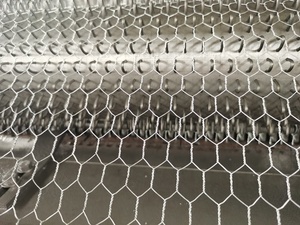 Low Price <strong>Hexagonal</strong> Mesh <strong>Machine</strong> Factory <strong>Automatic</strong> <strong>Hexagonal</strong> Galvanized Chicken Wire Mesh <strong>Machine</strong>