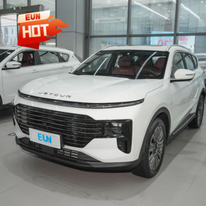 <span class=keywords><strong>2025</strong></span> Jetour Fabric artı 1.5T 7 kişilik SUV kumaş koltuklar FWD sol direksiyon R19 lastik boyutu 2024 Chery