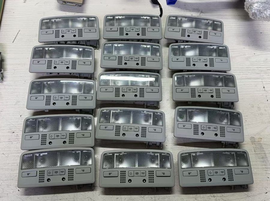 Lámpara de techo negra + arnés de cableado $55