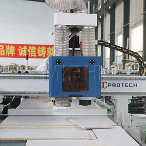 Automatische Etikett ier maschine Automatisches Be-und Entladen von Versch achtel ungs-CNC-Fräsmaschinen-Holz möbel verfahren in Italien - Product Image 3