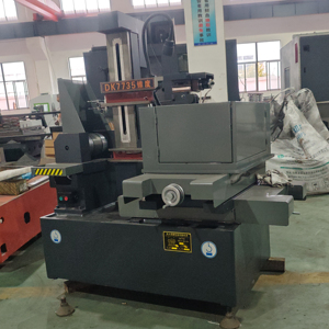 DK7735 Electric <strong>Erosion</strong> 5-Axis Cutting <strong>Machine</strong> Automatic Wire EDM <strong>Machine</strong> for Metal