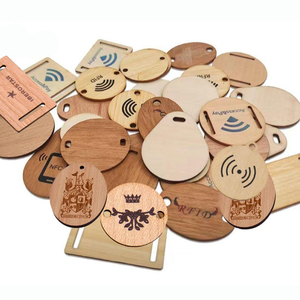 Portachiavi in Legno Programmabile Sostenibile con Logo Inciso, Mini Tag RFID NFC 13.56mhz 12.5khz per Controllo Accessi e Tessere Associative - Product Image 3