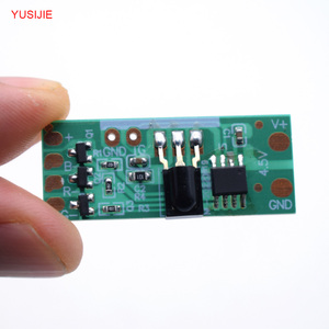 แถบไฟ LED RGB แบบสั่งทำ YSJ381แผงวงจรควบคุมบรรยากาศของ IC ระยะไกลพร้อมคุณสมบัติเปลี่ยนสีที่กระพริบได้โดยตรง - Product Image 4
