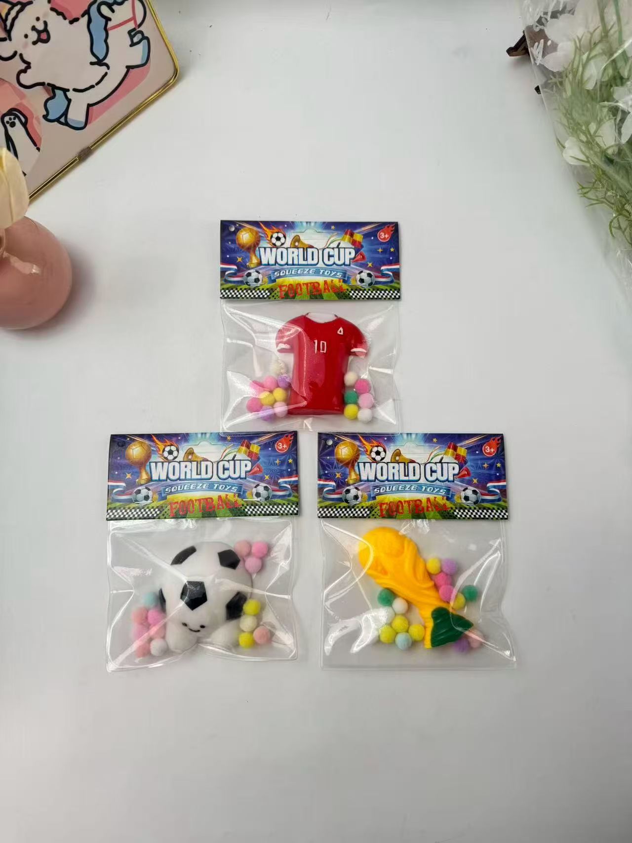 18 por caja. Se aceptan tanto empaques puros como mixtos.