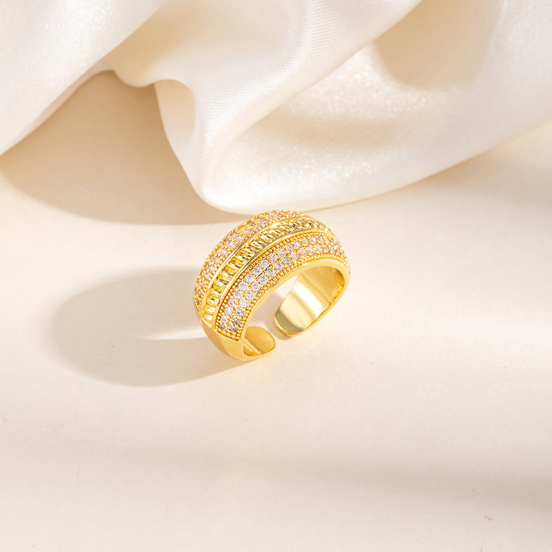 Gold ring