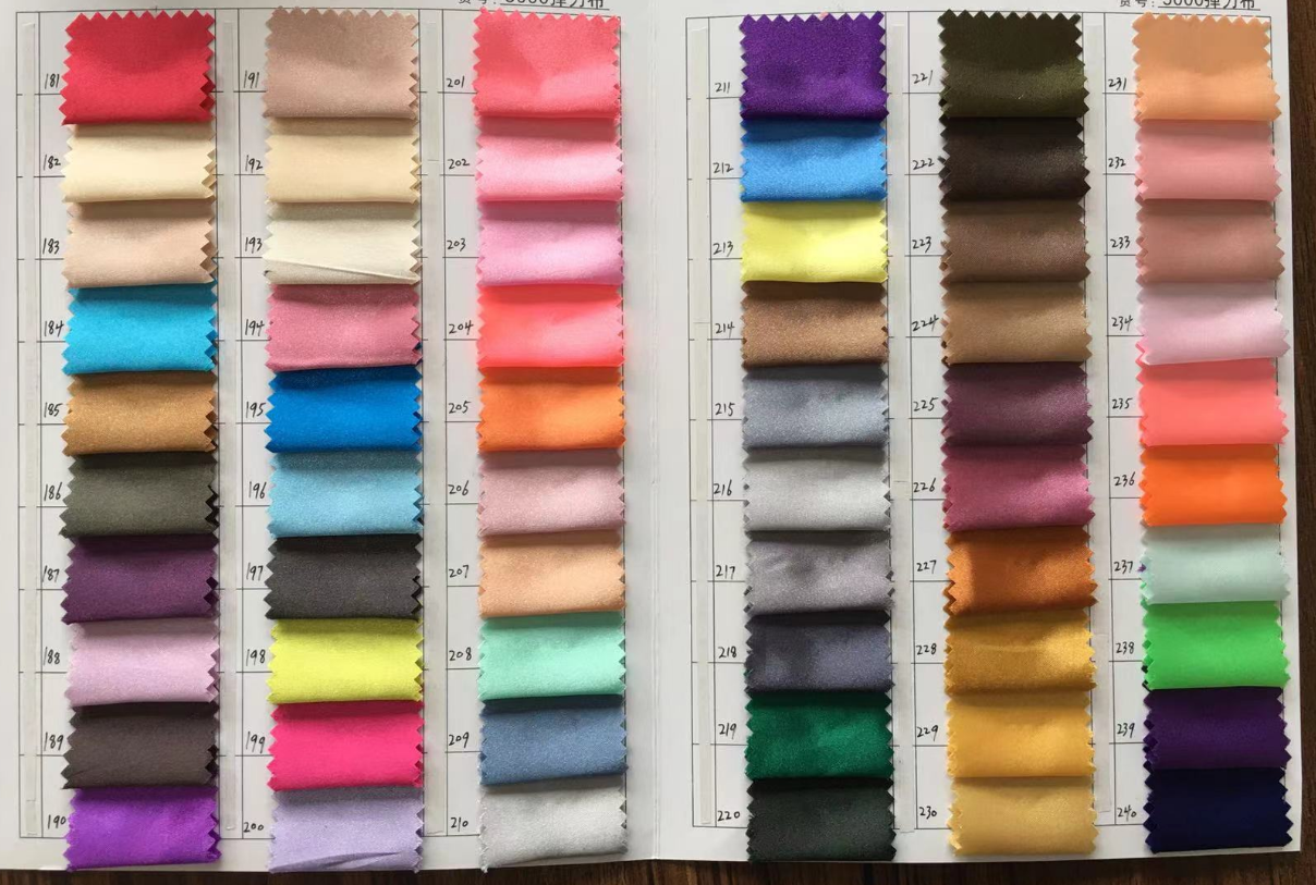 Tableau des couleurs de satin 4-4