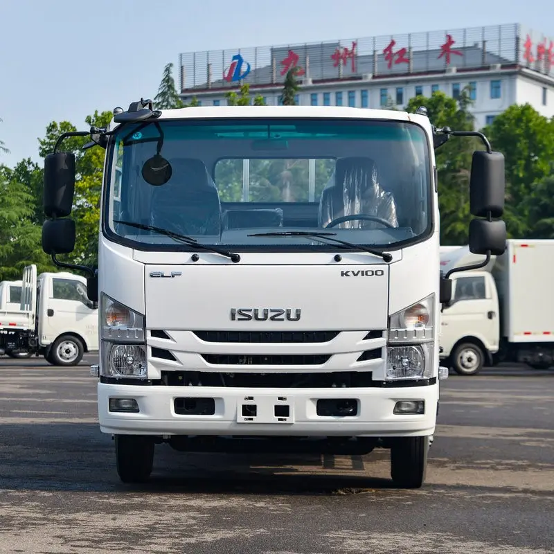 새로운 ISUZU KV100 4X2 130hp 밴 트럭 5Ton 경화물 트럭