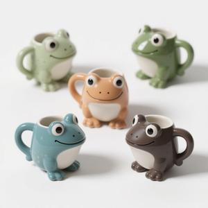 Axolotl Em Forma De Cerâmica Canecas De Café Com Tampa E Pires, Aceitar Personalizado Bug Design Copo De Cerâmica, Ai Criado, MOQ 500PCS