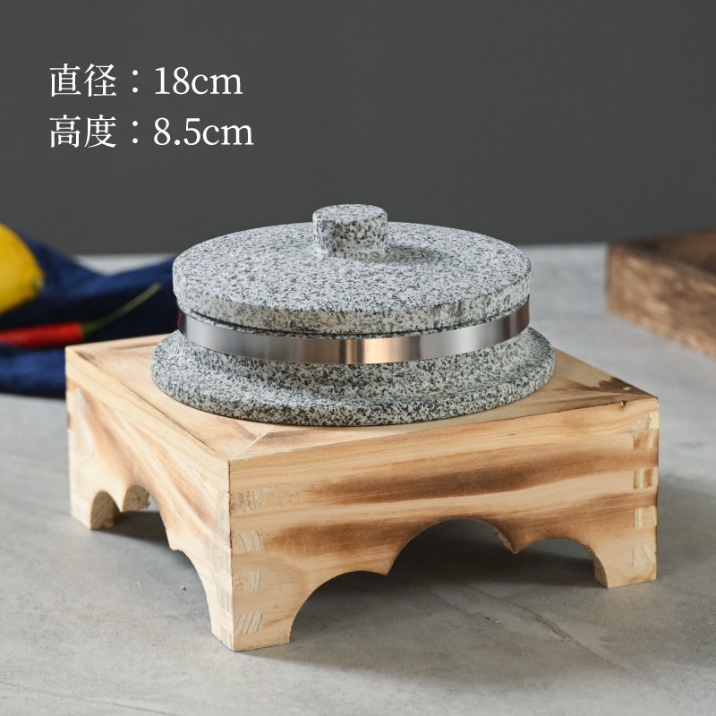 Natural stone fortress, 18 cm in diameter, with lid and planks.