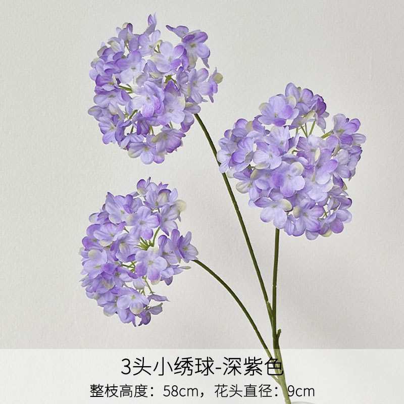 Morado oscuro, 3 hortensias pequeñas.